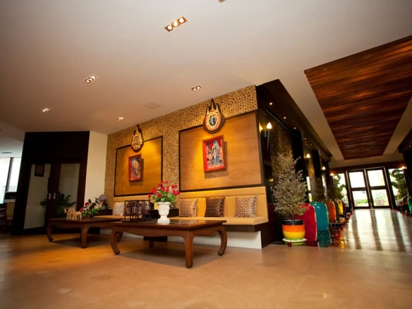 Spacious hotel lobby and reception counter interior ล็อบบี้โรงแรมกว้างขวาง เคาน์เตอร์ต้อนรับแขก ตกแต่งหรูหรา