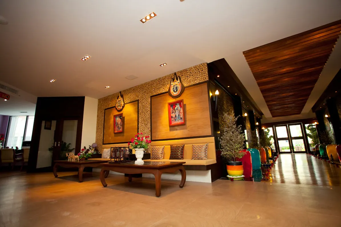 Spacious hotel lobby and reception counter interior ล็อบบี้โรงแรมกว้างขวาง เคาน์เตอร์ต้อนรับแขก ตกแต่งหรูหรา