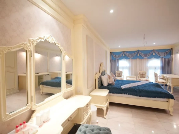 Interior decoration detail of Junior Suite room รายละเอียดการตกแต่งภายในห้องจูเนียร์สวีท สวยงามลงตัว