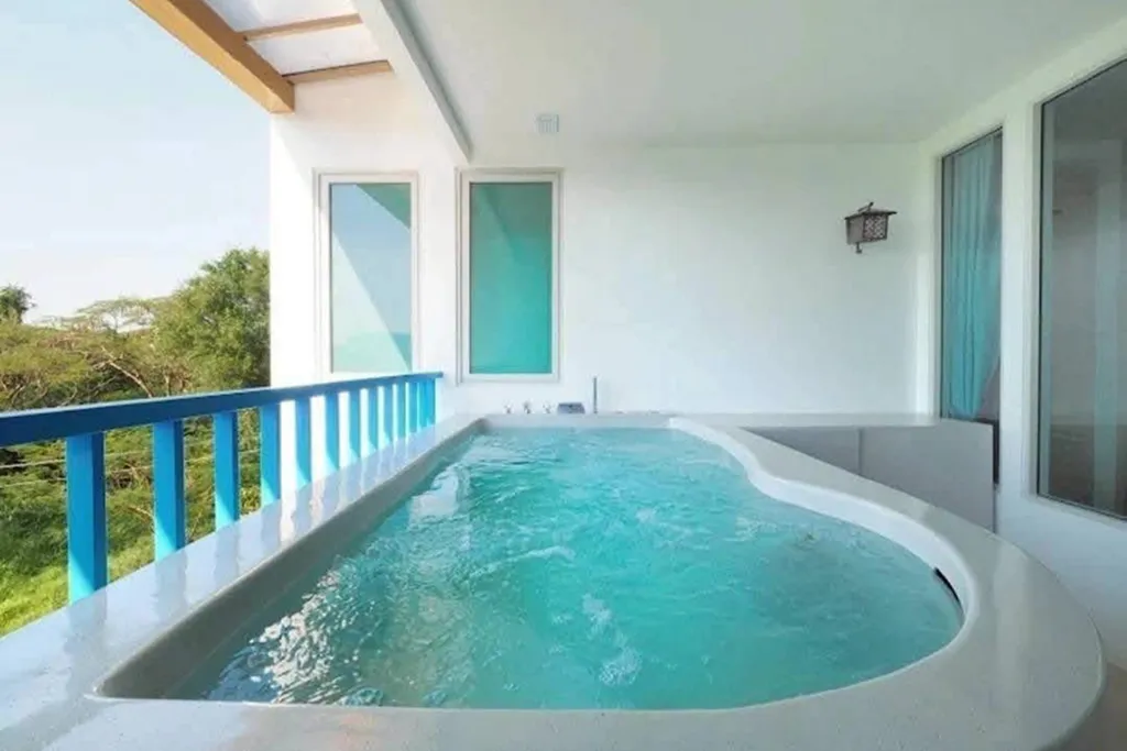 Dining hall with natural light increasing guest satisfaction