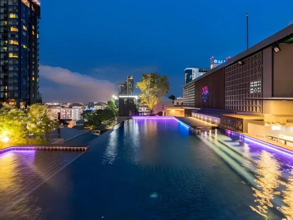 Rooftop swimming pool at boutique hotel in North Pattaya