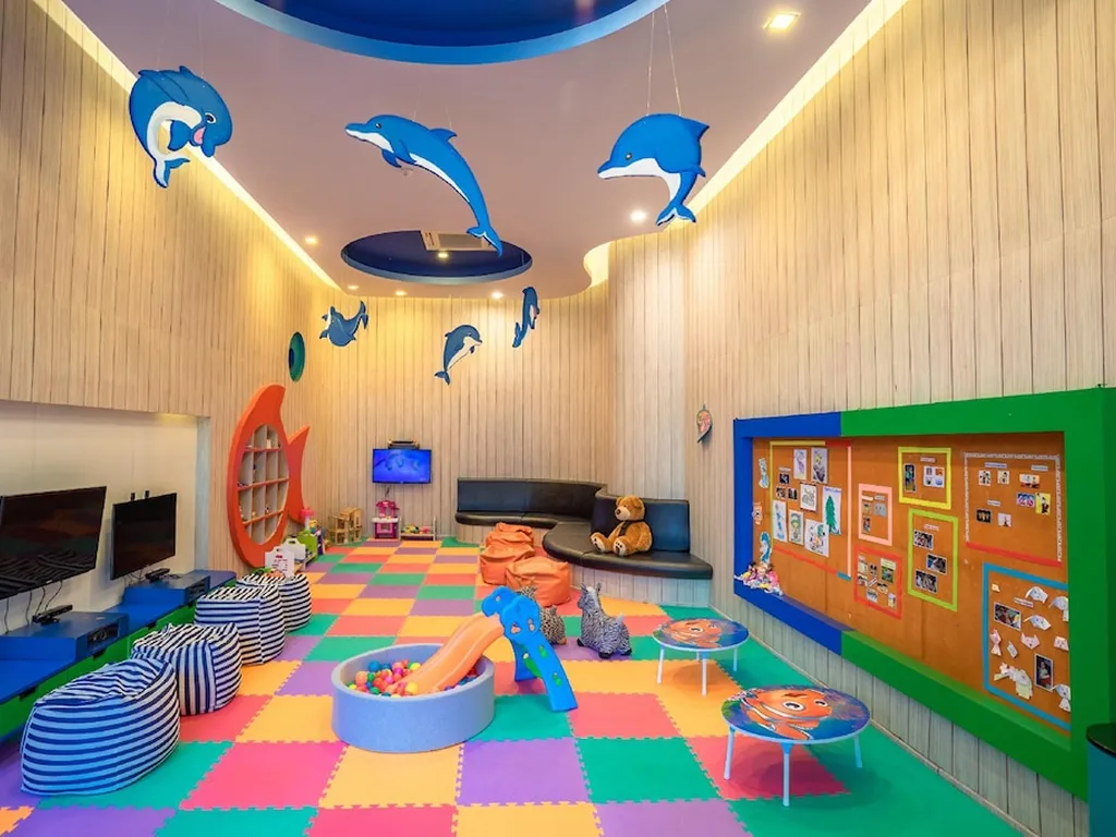 Indoor gym training area for guests