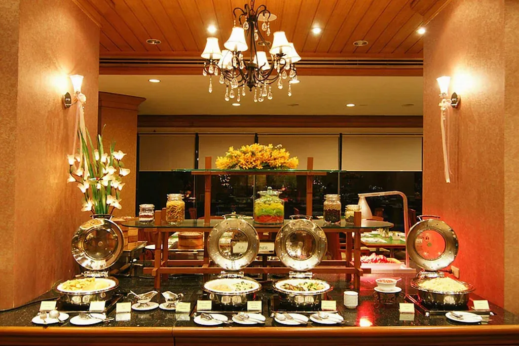 Buffet restaurant setup in Pratunam hotel
