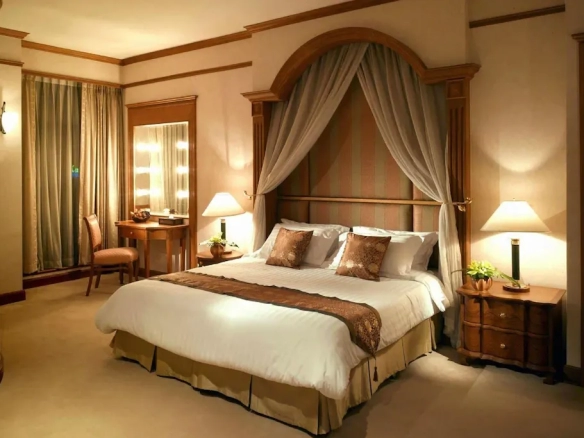 Premium suite room in Pratunam luxury hotel