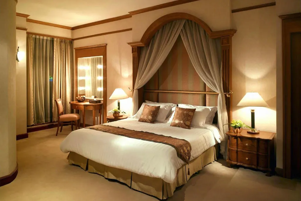 Premium suite room in Pratunam luxury hotel