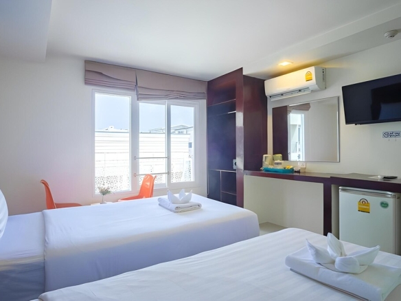 Cafe and casual dining space