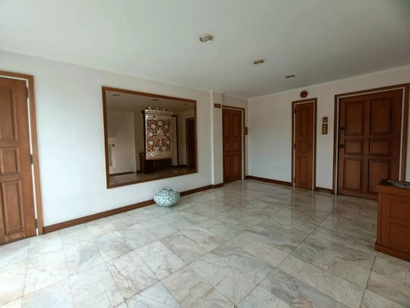 Multipurpose interior living space