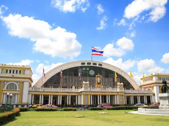 Transportation hub near hotel improving accessibility