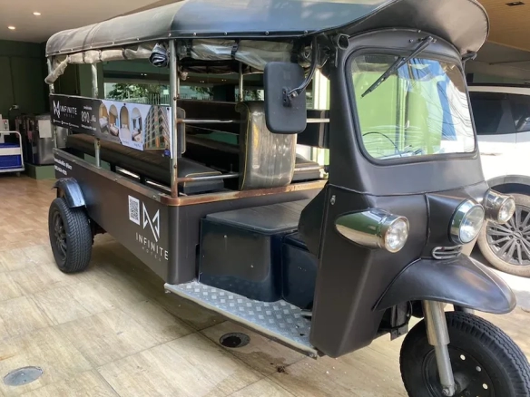 Local transport access near hotel supporting strong tourist mobility and occupancy