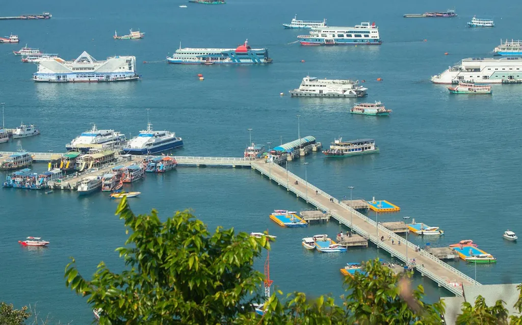 Marina and pier near boutique hotel in North Pattaya