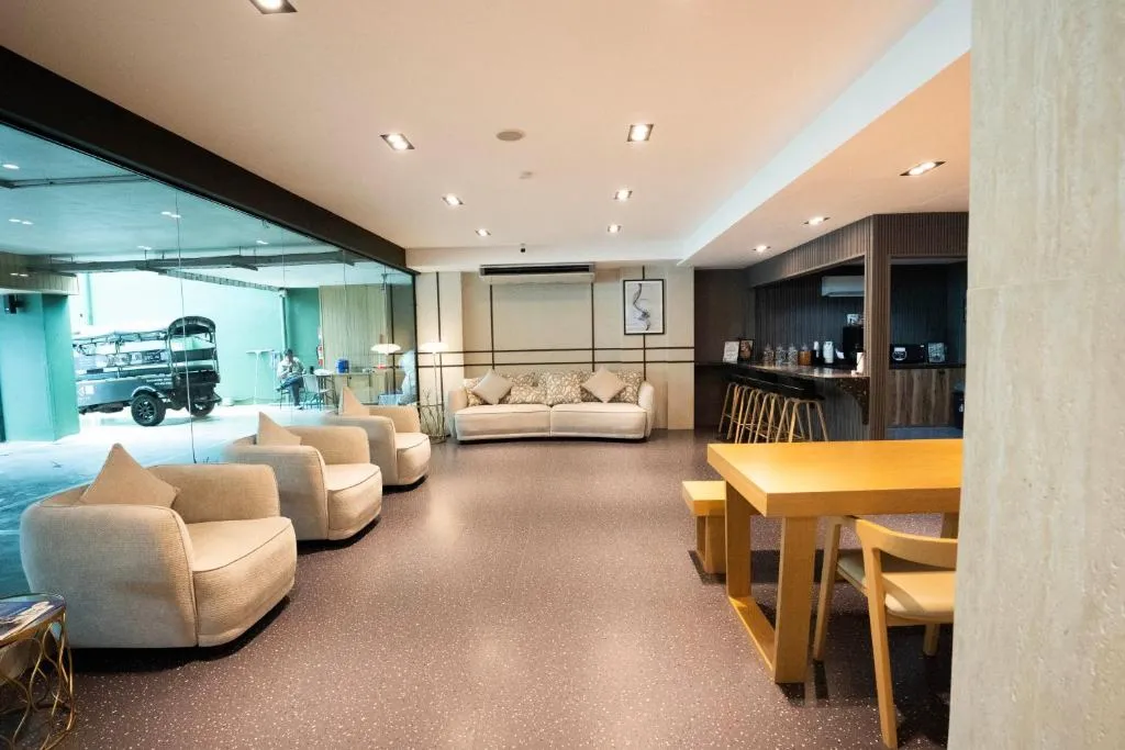 Convenient transport and city infrastructure near hotel