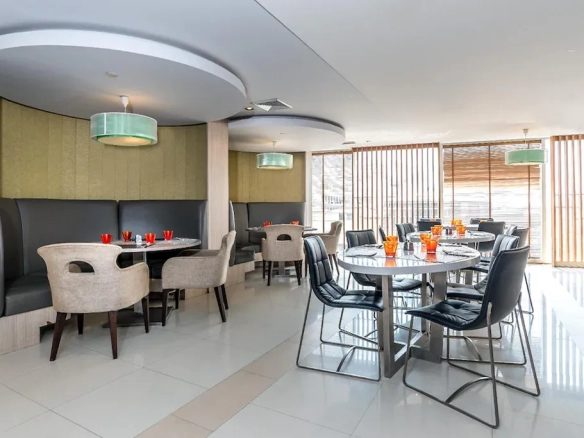 Breakfast dining setup supporting high occupancy