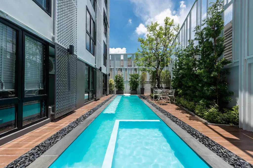 Internal walkway and circulation area of hotel for sale in Bangkok Noi Bangkok