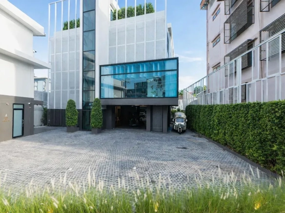 Exterior access area showing building approach of hotel for sale in Bangkok Noi Bangkok