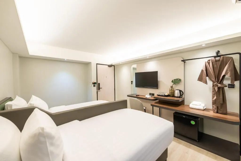 Guest room layout showing usable space of hotel for sale in Bangkok Noi Bangkok