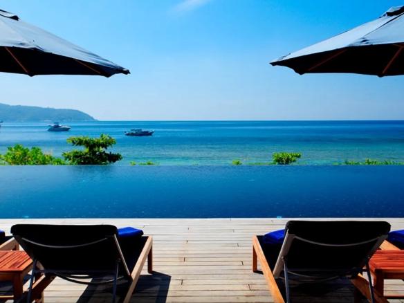 Infinity pool overlooking the ocean in Phuket