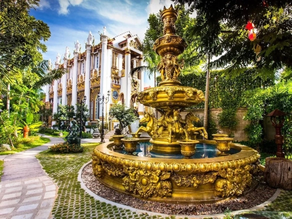 Front exterior view of Pingdoi Hualin Boutique 5-Star Boutique Hotel in (Chiang Mai Old City)