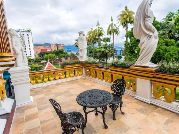 Hotel lobby Chiang Mai Old City