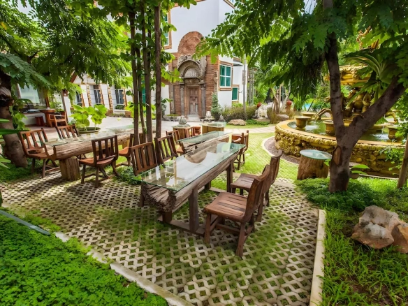 Hotel building Chiang Mai Old City