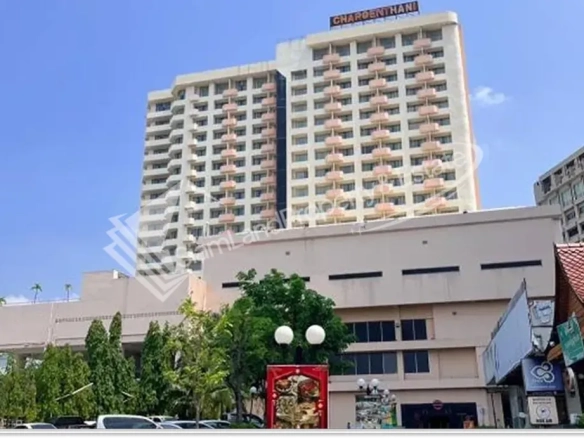 Grand palace hotel building