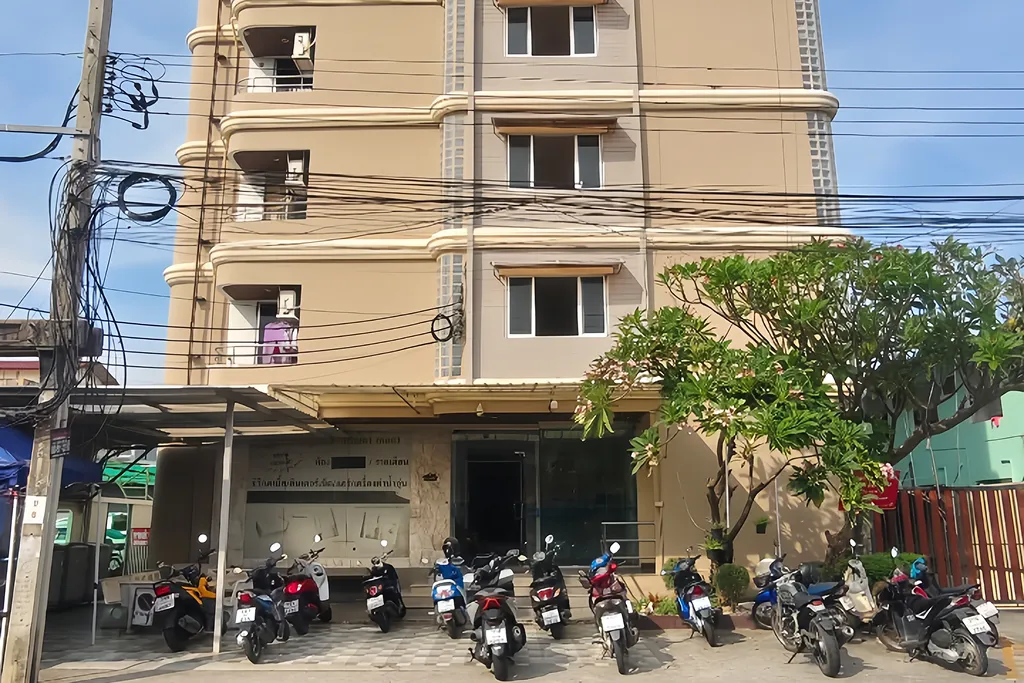 Parinda Place Apartment Ramintra main front building facade with spacious entrance area