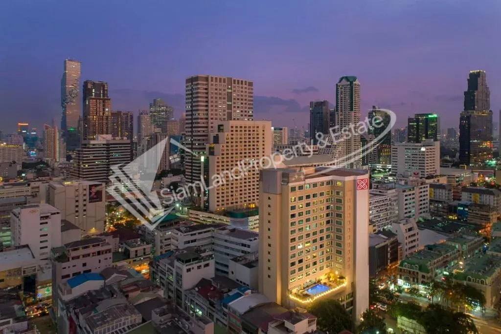 Premium bangkok cityscape skyline twilight