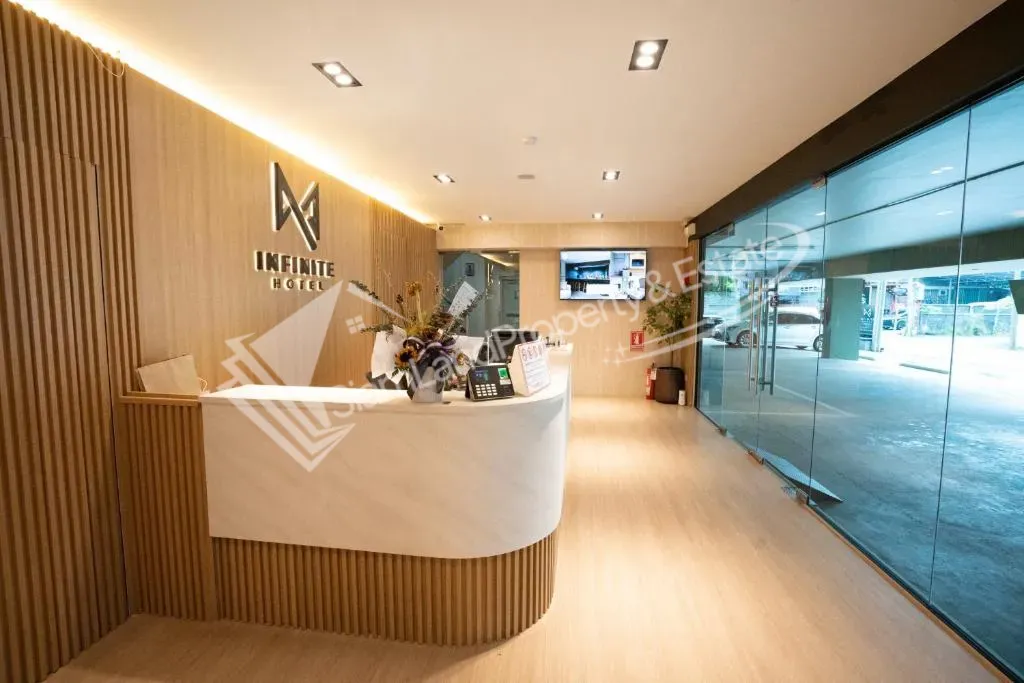 Premium hotel reception front desk bangkok
