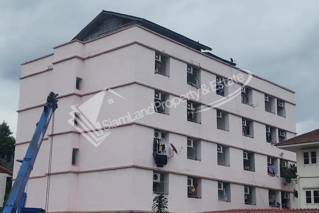 Thonglor 25 apartment facade