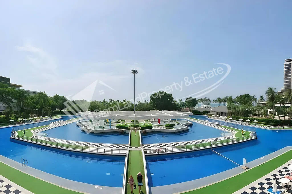 19-ambassador-city-jomtien-hotel-outdoor-pool